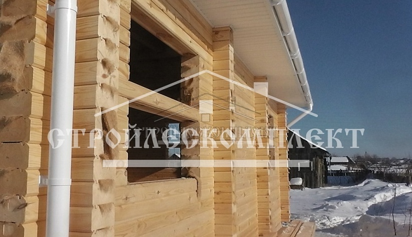 Большой деревянный дом в Тобольске